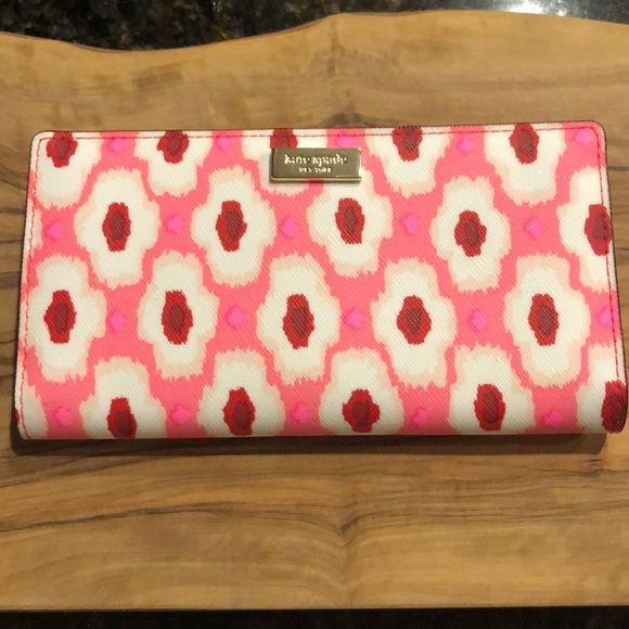kate spade Handbags - Kate Spade Wallet!